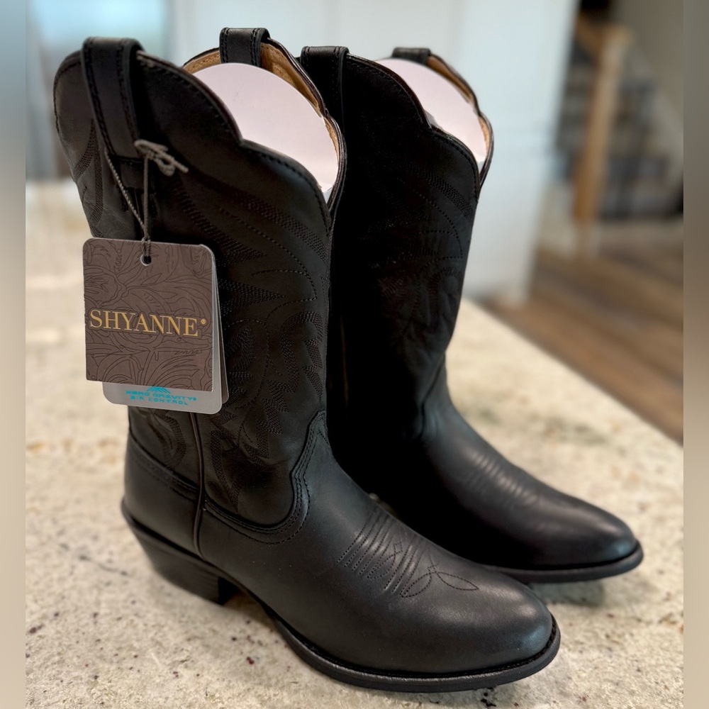 SHYANNE WOMEN'S RIVAL PERFORMANCE WESTERN BOOTS - ROUND TOE “NWT” - Picture 2 of 13